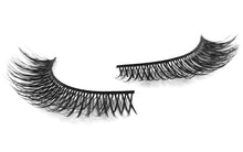 Load image into Gallery viewer, Sophie (10) pairs per box - Model 21 Eyelashes - Model 21 Lashes
