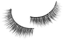 Load image into Gallery viewer, Ember (10) pairs per box - Model 21 Eyelashes - Model 21 Lashes
